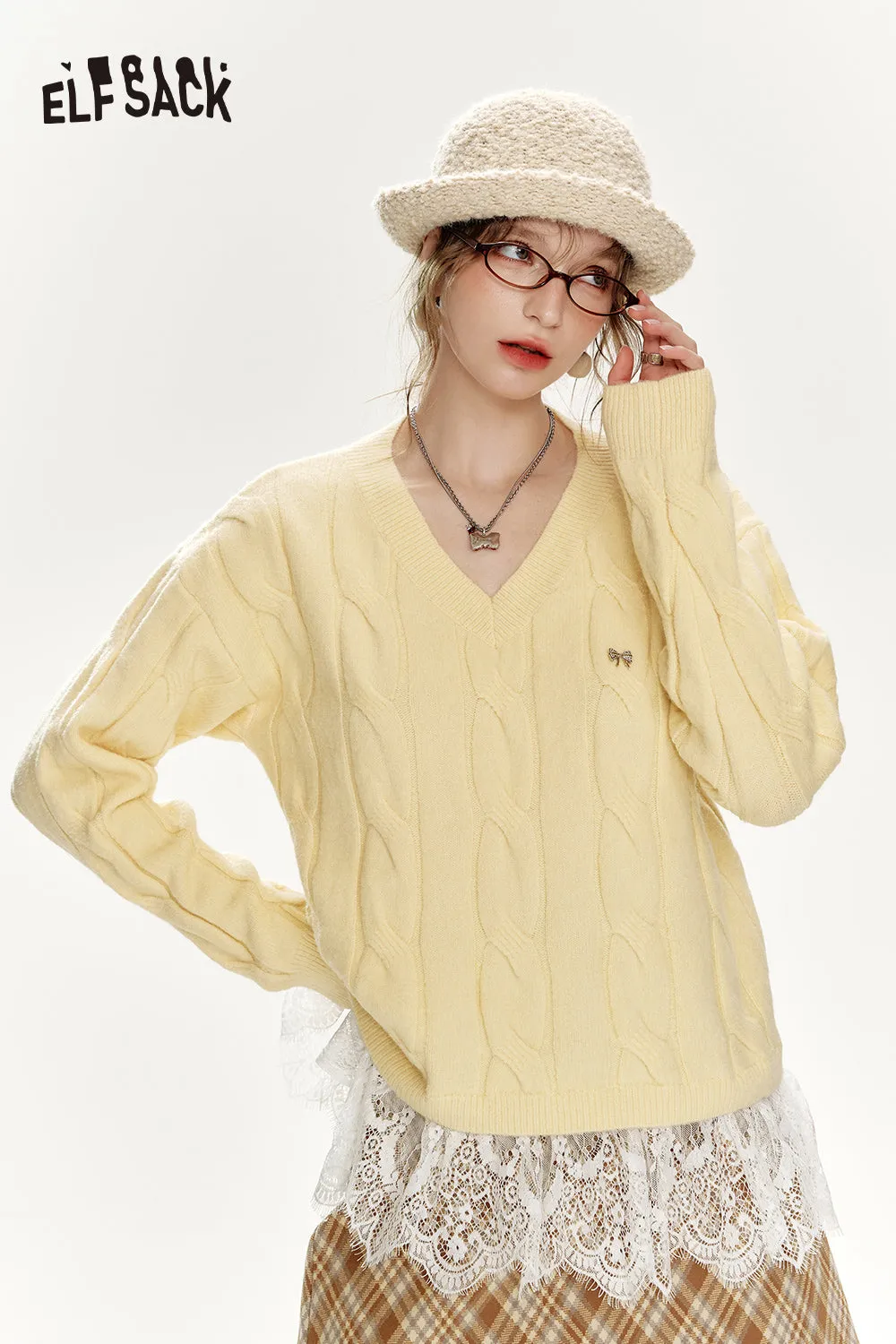 ELFSACK 2024 Winter New Arrivals Preppy style soft sweater for women with v-neck lace stitching