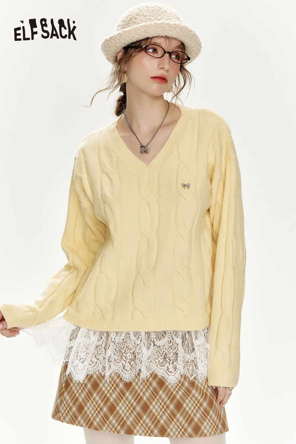 ELFSACK 2024 Winter New Arrivals Preppy style soft sweater for women with v-neck lace stitching